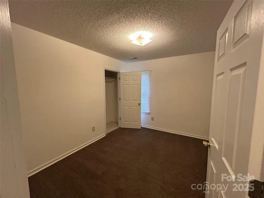 1208 W Walnut Avenue Gastonia NC 28052