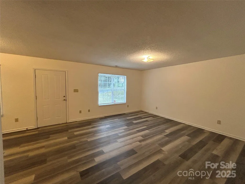 1208 W Walnut Avenue Gastonia NC 28052