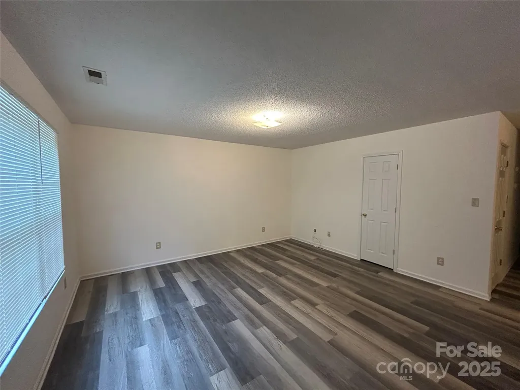 1208 W Walnut Avenue Gastonia NC 28052