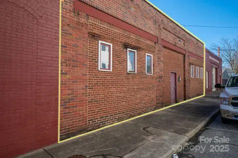 127 W Water Street Lincolnton NC 28092