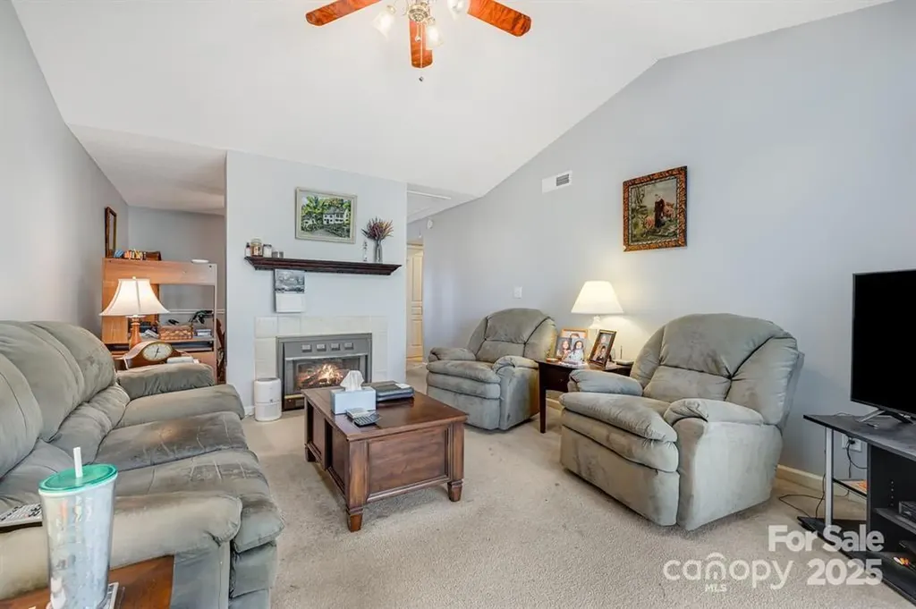 2904 Sagamore Lane Asheville NC 28806