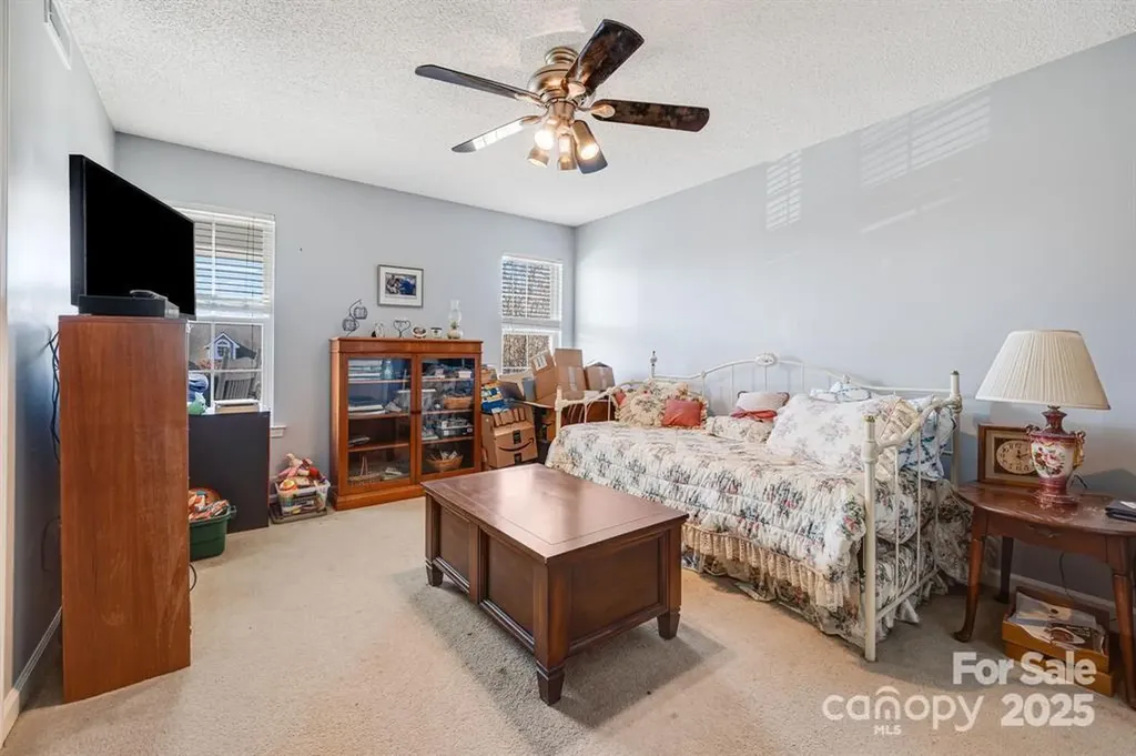 2904 Sagamore Lane Asheville NC 28806