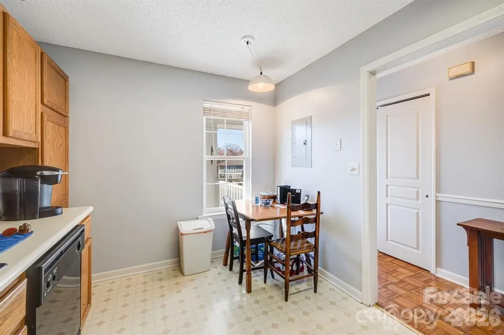 2904 Sagamore Lane Asheville NC 28806