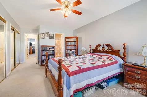 2904 Sagamore Lane Asheville NC 28806