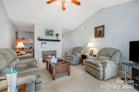2904 Sagamore Lane Asheville NC 28806