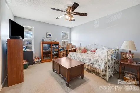 2904 Sagamore Lane Asheville NC 28806