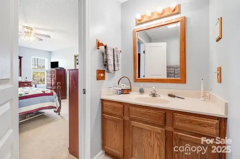 2904 Sagamore Lane Asheville NC 28806