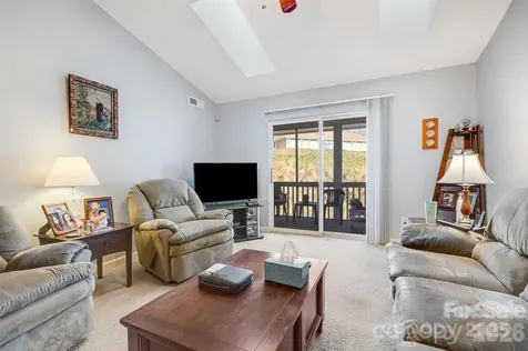 2904 Sagamore Lane Asheville NC 28806