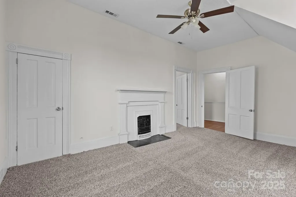 301 W Central Street Maxton NC 28364