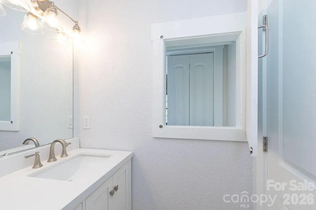 7 Mcgee Ridge Road Fairview NC 28730