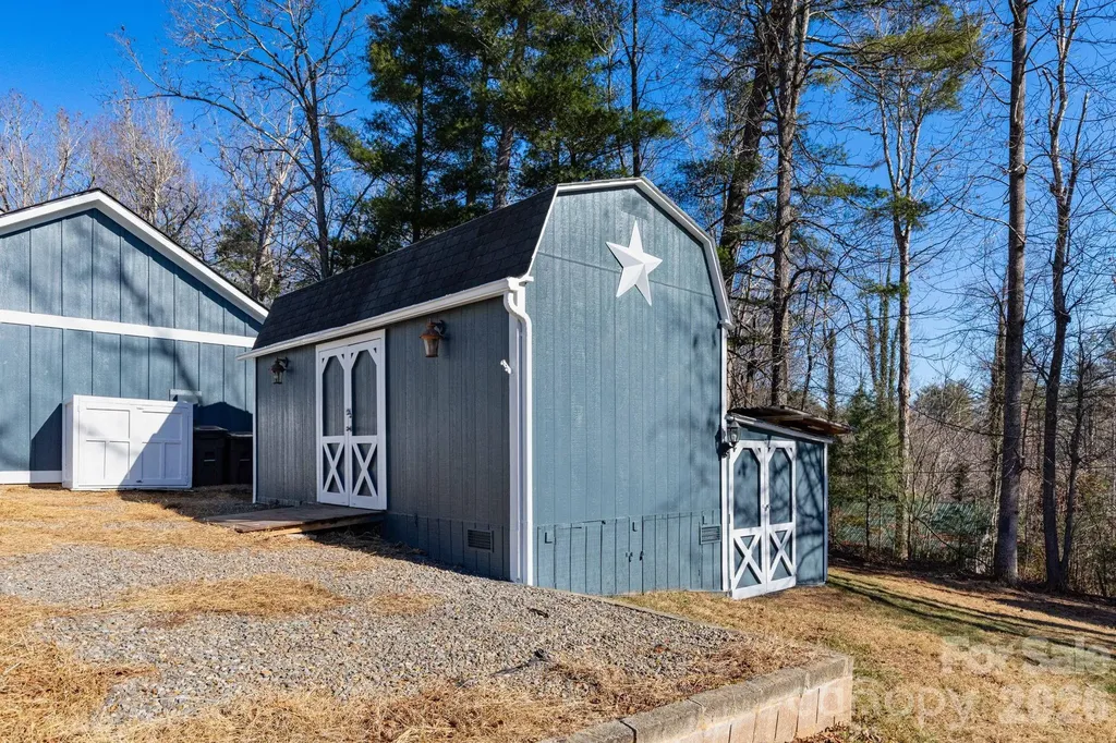 7 Mcgee Ridge Road Fairview NC 28730
