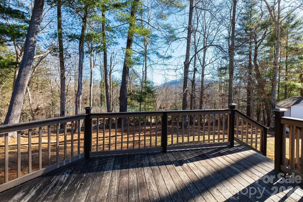 7 Mcgee Ridge Road Fairview NC 28730