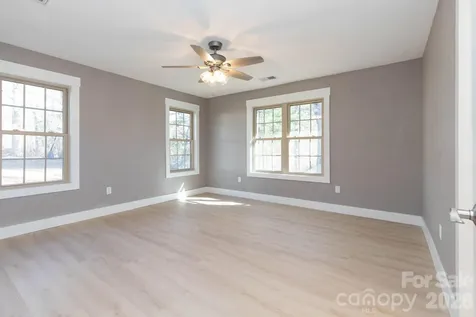 7 Mcgee Ridge Road Fairview NC 28730