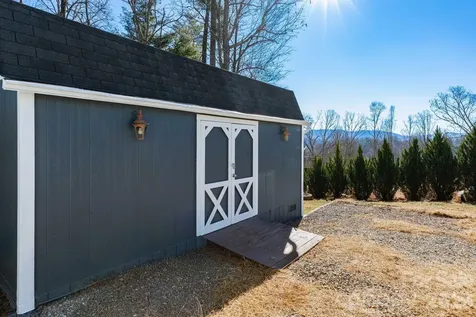 7 Mcgee Ridge Road Fairview NC 28730