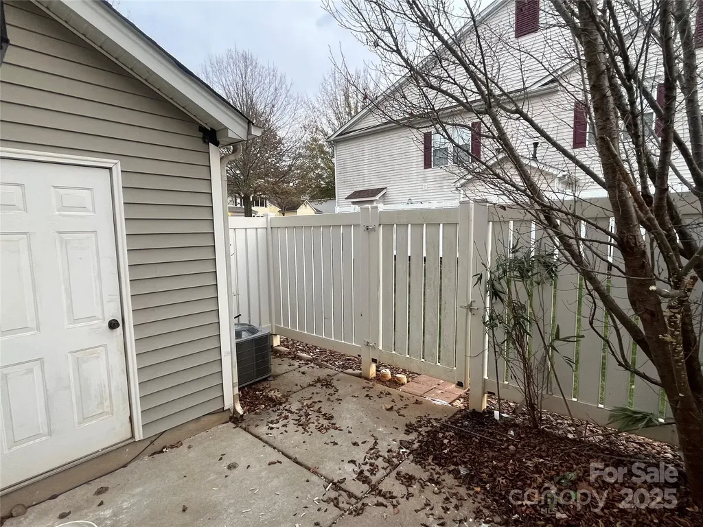 1830 Butterfly Lane Charlotte NC 28269