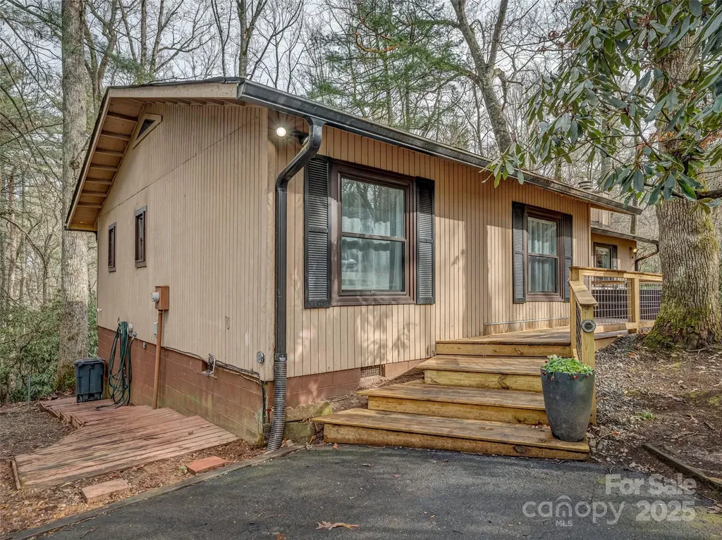 531 Three Mile Knob Road Pisgah Forest NC 28768