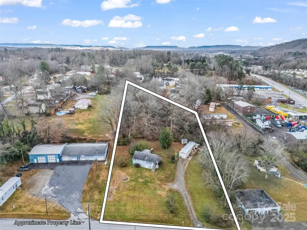 120 Maple Ridge Road Candler NC 28715