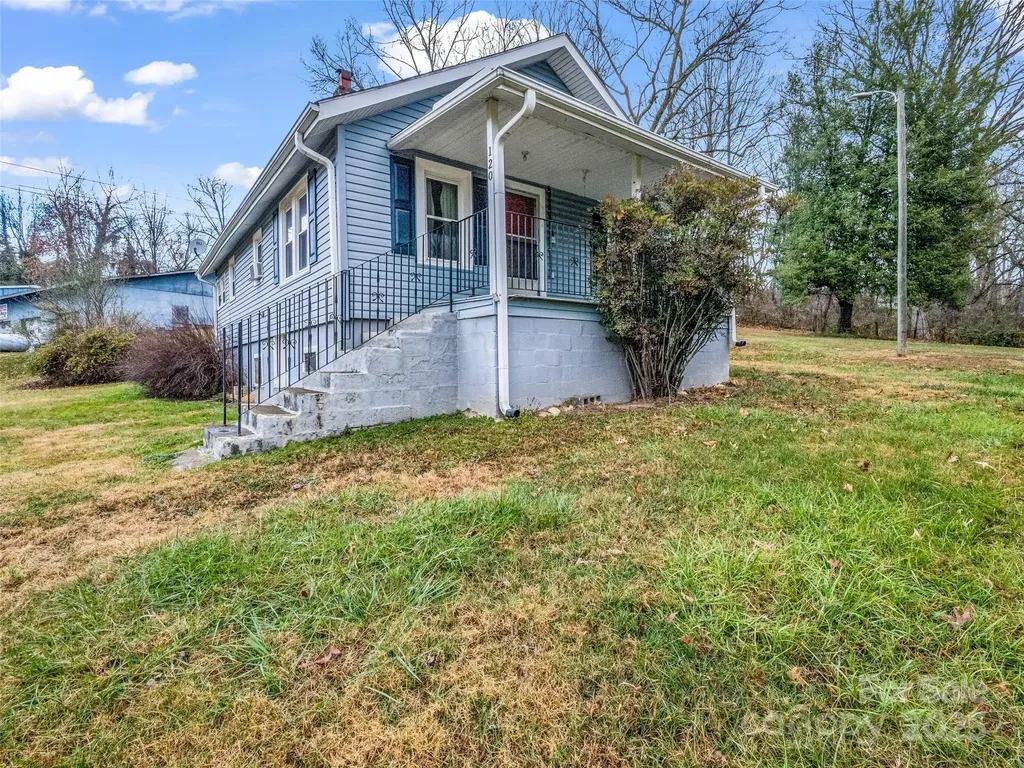 120 Maple Ridge Road Candler NC 28715