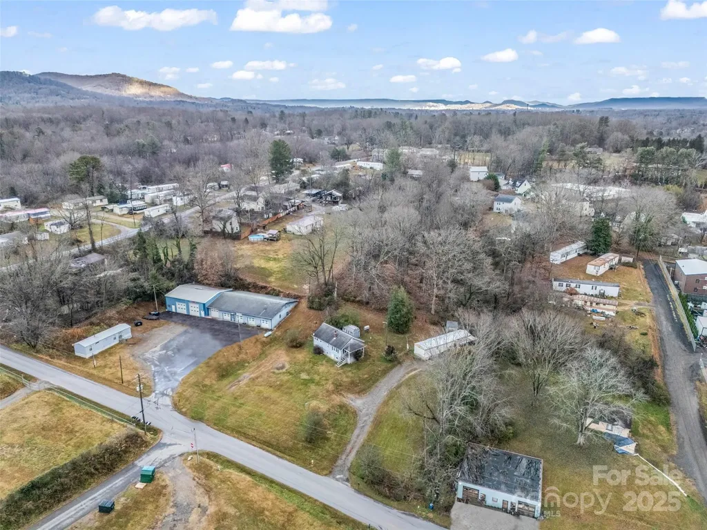 120 Maple Ridge Road Candler NC 28715