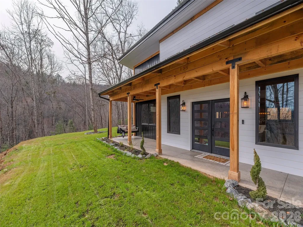 55 Dean Riddle Drive Waynesville NC 28785