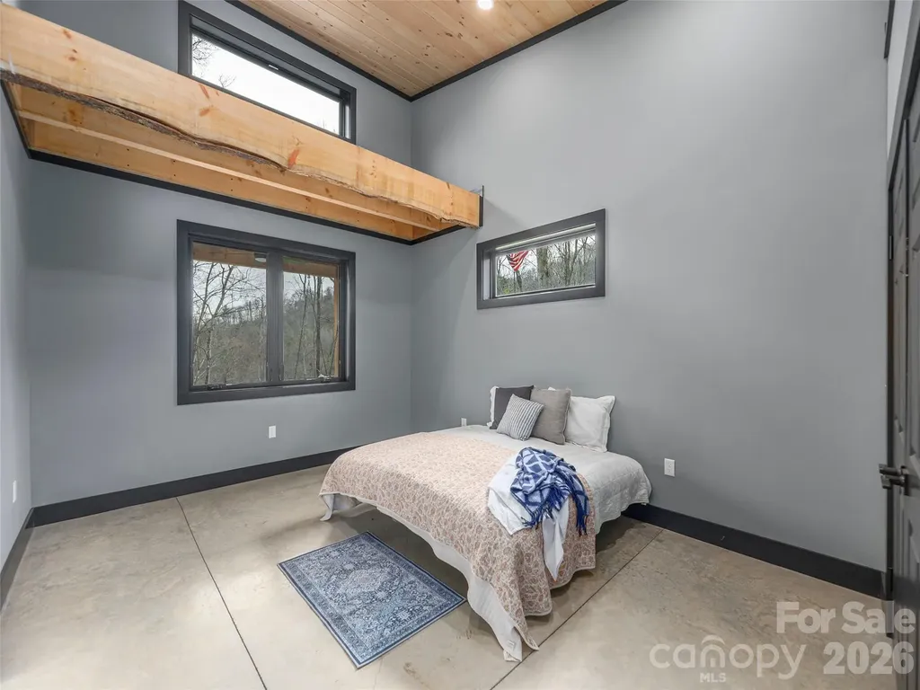 55 Dean Riddle Drive Waynesville NC 28785