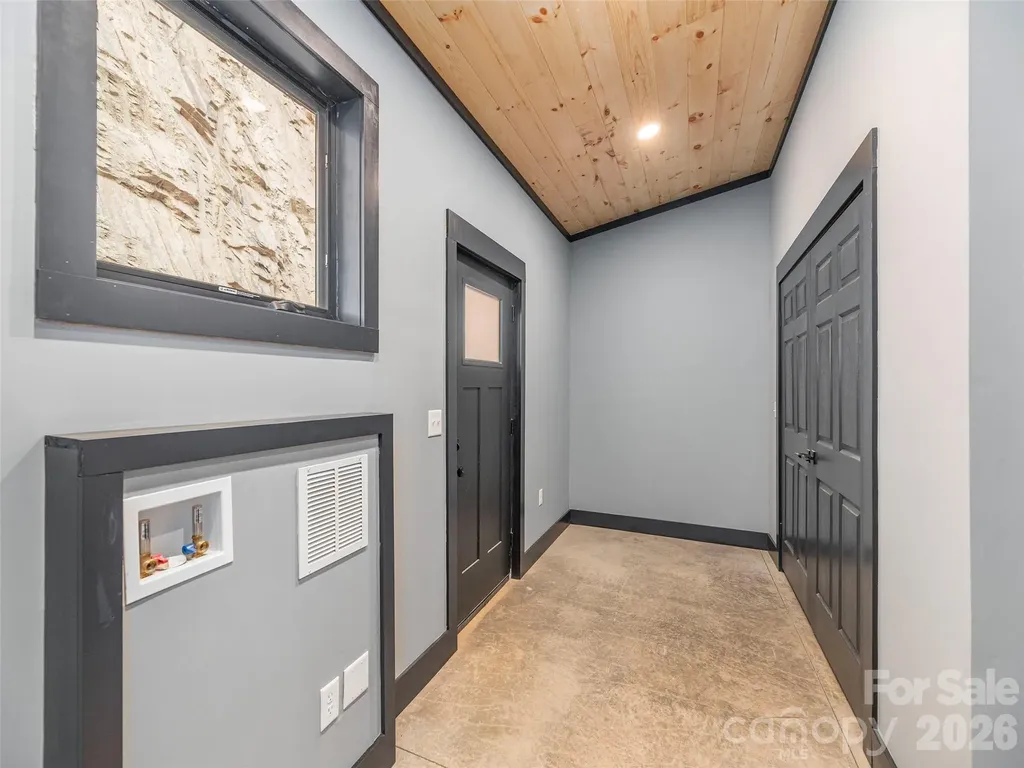 55 Dean Riddle Drive Waynesville NC 28785
