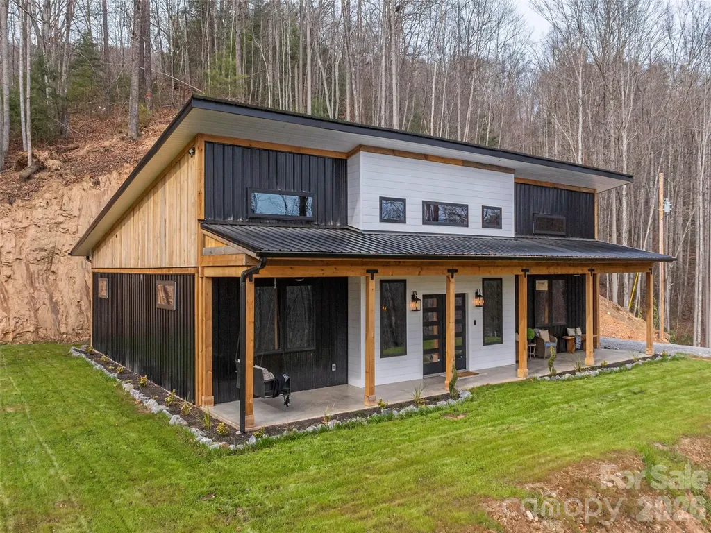 55 Dean Riddle Drive Waynesville NC 28785