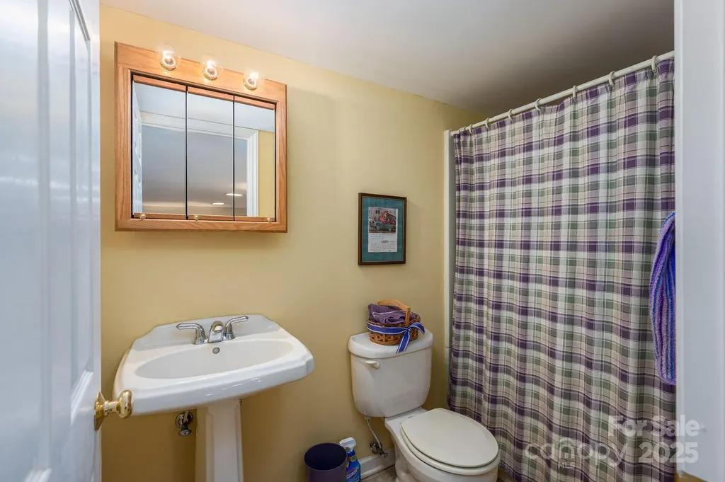 113 Old Stagecoach Road Lawndale NC 28090