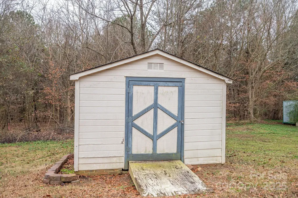 113 Old Stagecoach Road Lawndale NC 28090