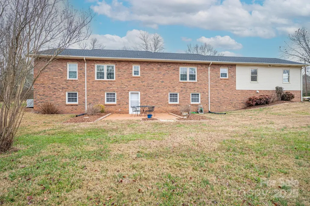 113 Old Stagecoach Road Lawndale NC 28090