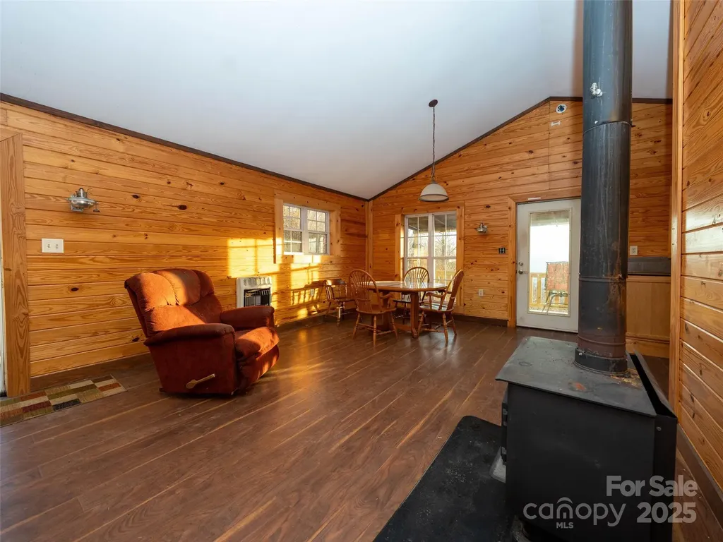 506 Rocky Acres Road Canton NC 28716