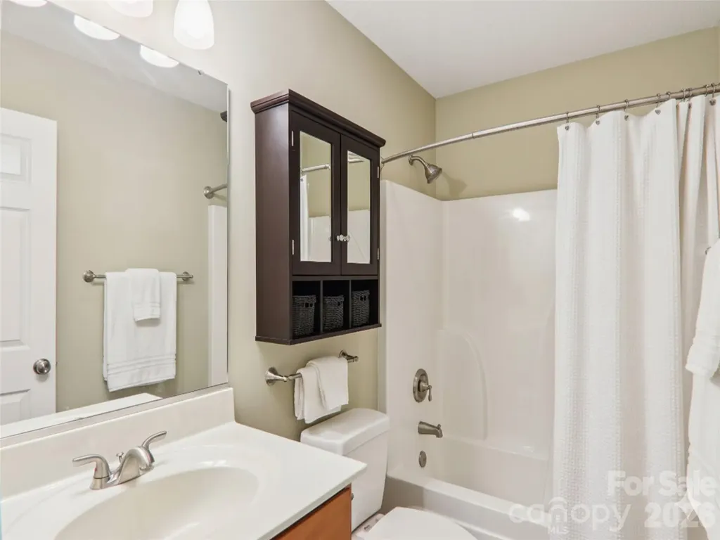 16 Southwood Drive Weaverville NC 28787