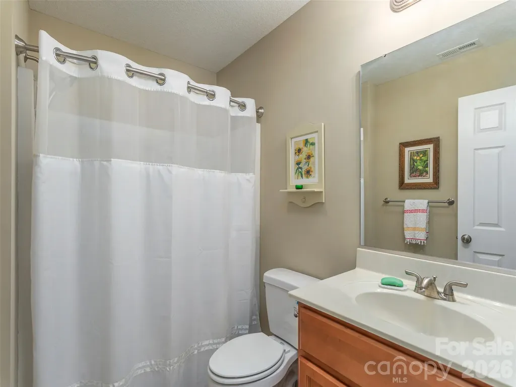 16 Southwood Drive Weaverville NC 28787