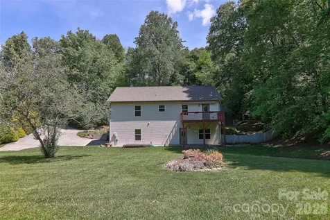 16 Southwood Drive Weaverville NC 28787