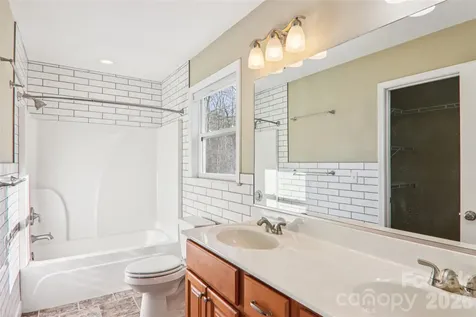 16 Southwood Drive Weaverville NC 28787