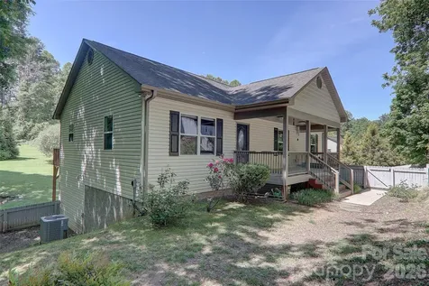 16 Southwood Drive Weaverville NC 28787