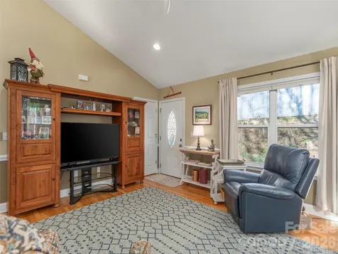 16 Southwood Drive Weaverville NC 28787