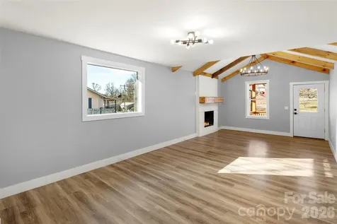 342 N Cleghorn Street Rutherfordton NC 28139