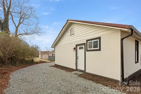 342 N Cleghorn Street Rutherfordton NC 28139