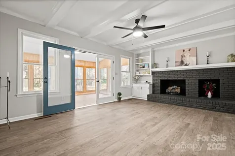 305 Virginia Avenue Cheraw SC 29520