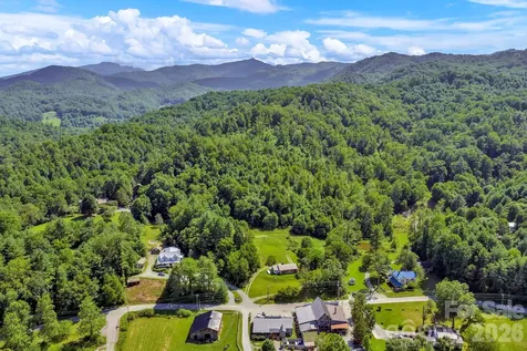 3606 Nc Highway 194 S Sugar Grove NC 28679