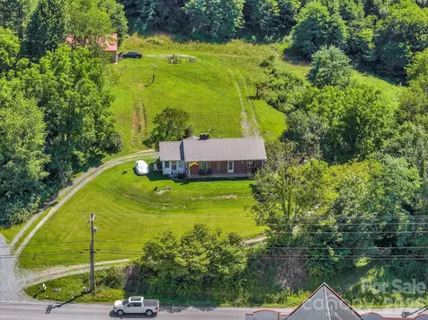 3606 Nc Highway 194 S Sugar Grove NC 28679