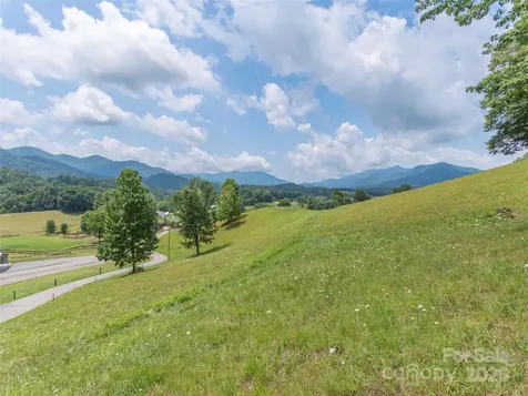 00 Bark Trail Waynesville NC 28786