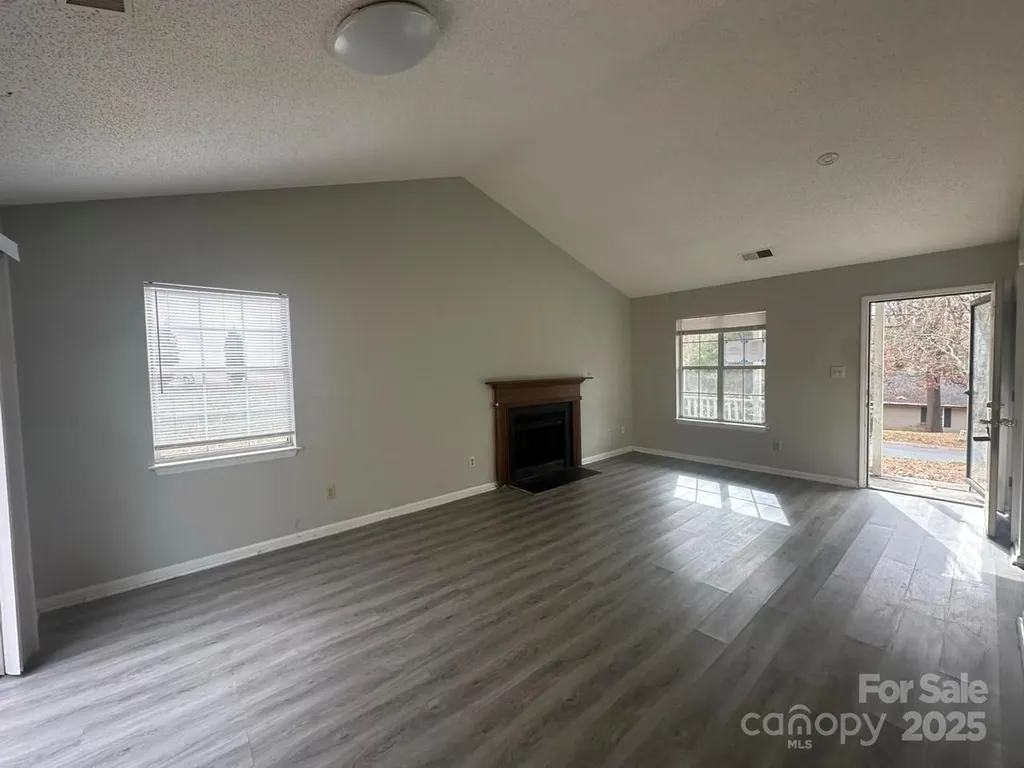 2000 Teddington Drive Charlotte NC 28214