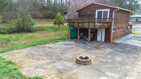 1137 Saunders Road Franklin NC 28734