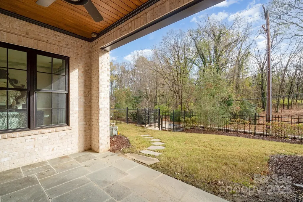 119 Thorncote Place Charlotte NC 28226