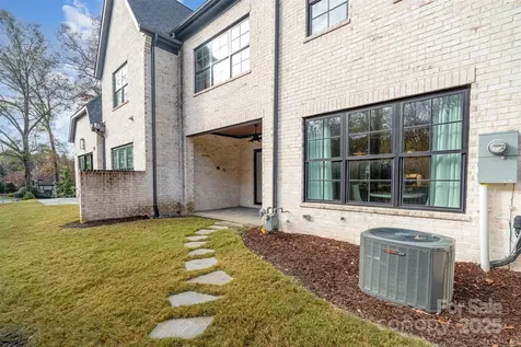 119 Thorncote Place Charlotte NC 28226