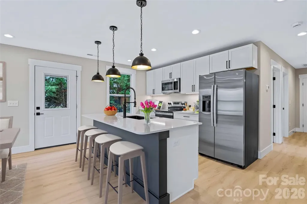 12 Knox Road Black Mountain NC 28711