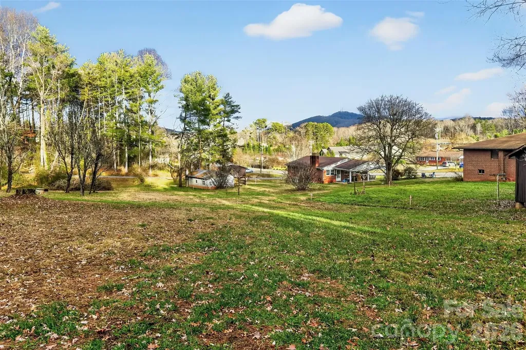 2390 Sugar Hill Road Marion NC 28752