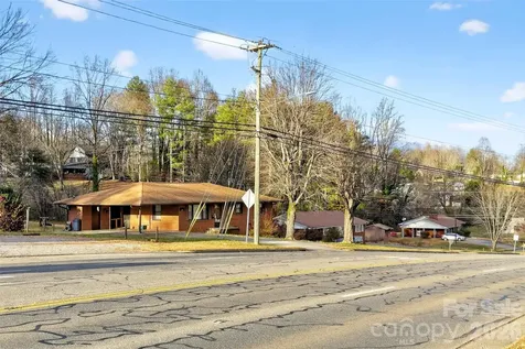 2390 Sugar Hill Road Marion NC 28752